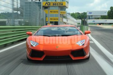Lamborghini Aventador LP 700-4