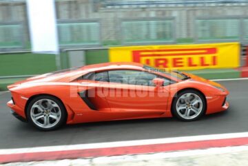 Lamborghini Aventador LP 700-4