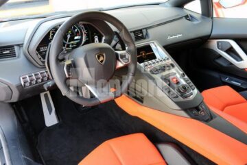 Lamborghini Aventador LP 700-4