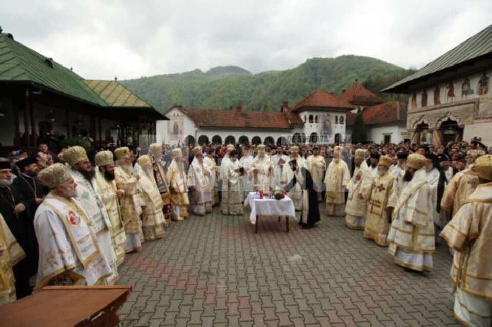 Noua Biserică a Mănăstirii Lainici a fost sfințită