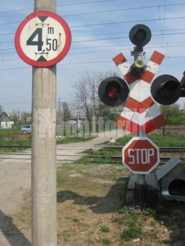 Trecerea peste calea ferata, un adevarat pricol public
