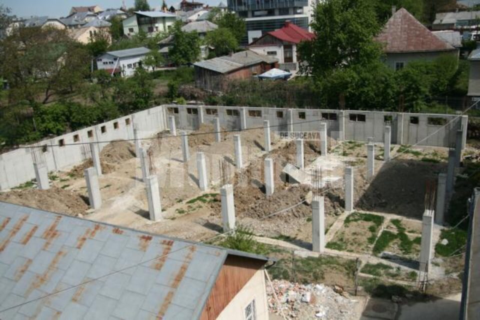 Viitoarea sală de sport a colegiului Ștefan cel Mare a început să prindă contur