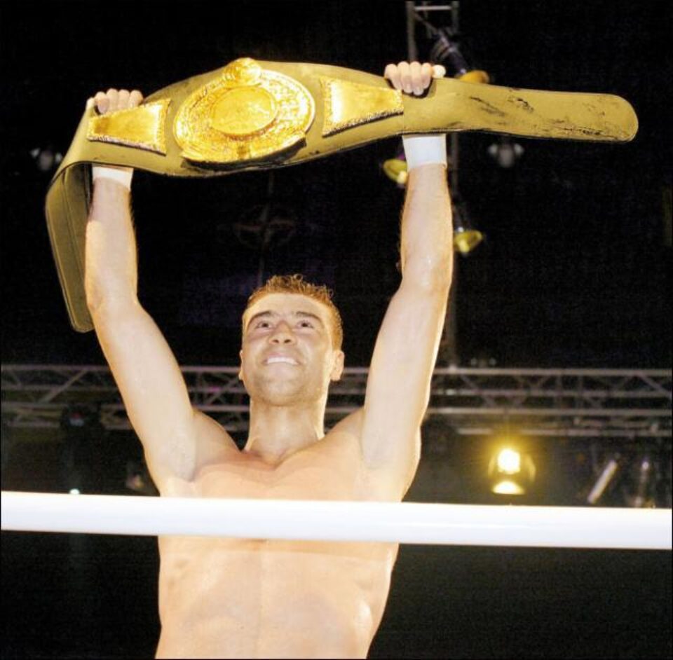 Lucian Bute spune că i s-a împlinit un vis, acela de a boxa acasă