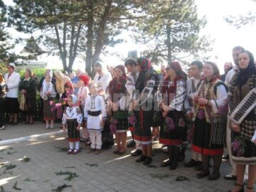 In asteptarea arhiereului