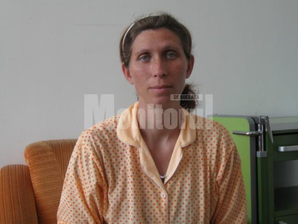 Gabriela Lupu este una dintre cele două mămici din județul Botoșani, care, ieri, se aflau internate în Maternitatea Suceava Gabriela Lupu este una dintre cele două mămici din județul Botoșani, care, ieri, se aflau internate în Maternitatea Suceava
