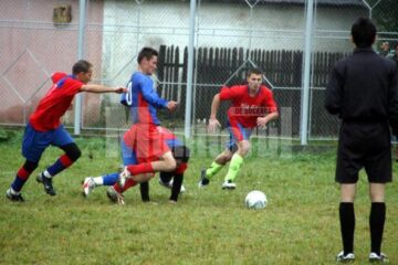 Unele meciuri din Liga a V-a sunt extrem de disputate