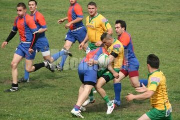 Rugbystii suceveni (echipament portocaliu albastru) și-au luat revanșa în fata celor de la Stejarul Buzau