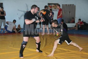 Sucevenii au exersat tehnicile Jiu-Jistsu