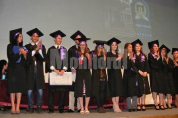 Curs festiv pentru elevii de clasa a XII-a ai Colegiului Național „Petru Rareș”