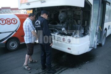 Autobuzul care a luat foc ieri după-amiază