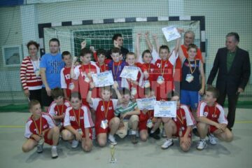 Echipa de minihandbal a LPS Suceava a reușit să devină vicecampioană națională, după un turneu final jucat pe teren propriu