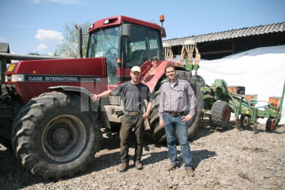 Cei doi tineri nemți care revoluționează agricultura în zona Fălticeni