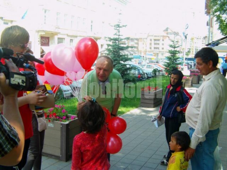 Ovidiu Donțu, alături de copii pe 1 Iunie