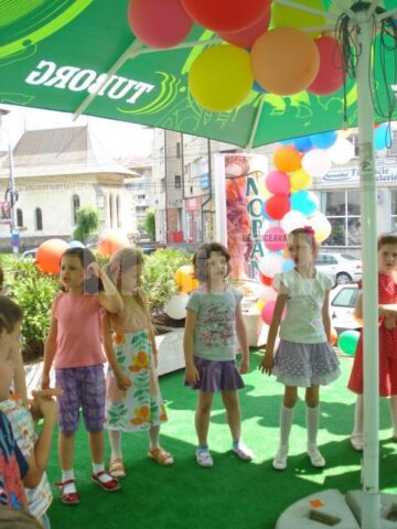Petrecere pe cinste, de 1 Iunie, pentru preșcolari de la trei grădinițe sucevene