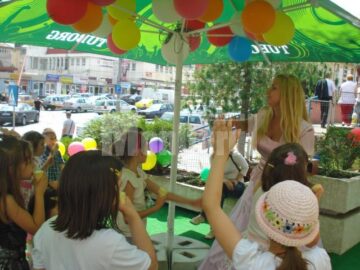 Petrecere pe cinste, de 1 Iunie, pentru preșcolari de la trei grădinițe sucevene