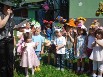 Petrecere pe cinste, de 1 Iunie, pentru preșcolari de la trei grădinițe sucevene