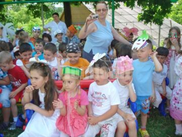Petrecere pe cinste, de 1 Iunie, pentru preșcolari de la trei grădinițe sucevene