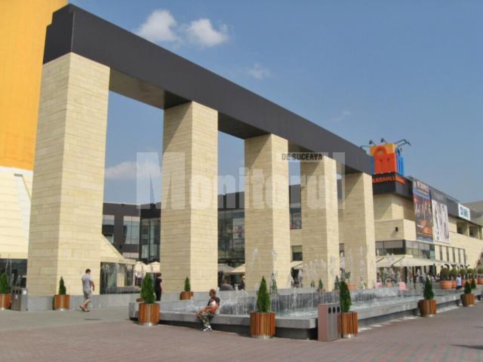 Clienții Iulius Mall care fac cumpărături de cel puțin 100 de lei intră în loteria pentru cele trei călătorii de vis Clienții Iulius Mall care fac cumpărături de cel puțin 100 de lei intră în loteria pentru cele trei călătorii de vis