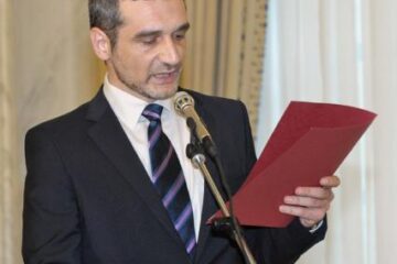 Sebastian Lăzăroiu a citit jurământul în fața șefului statului Foto: Sorin LUPȘA