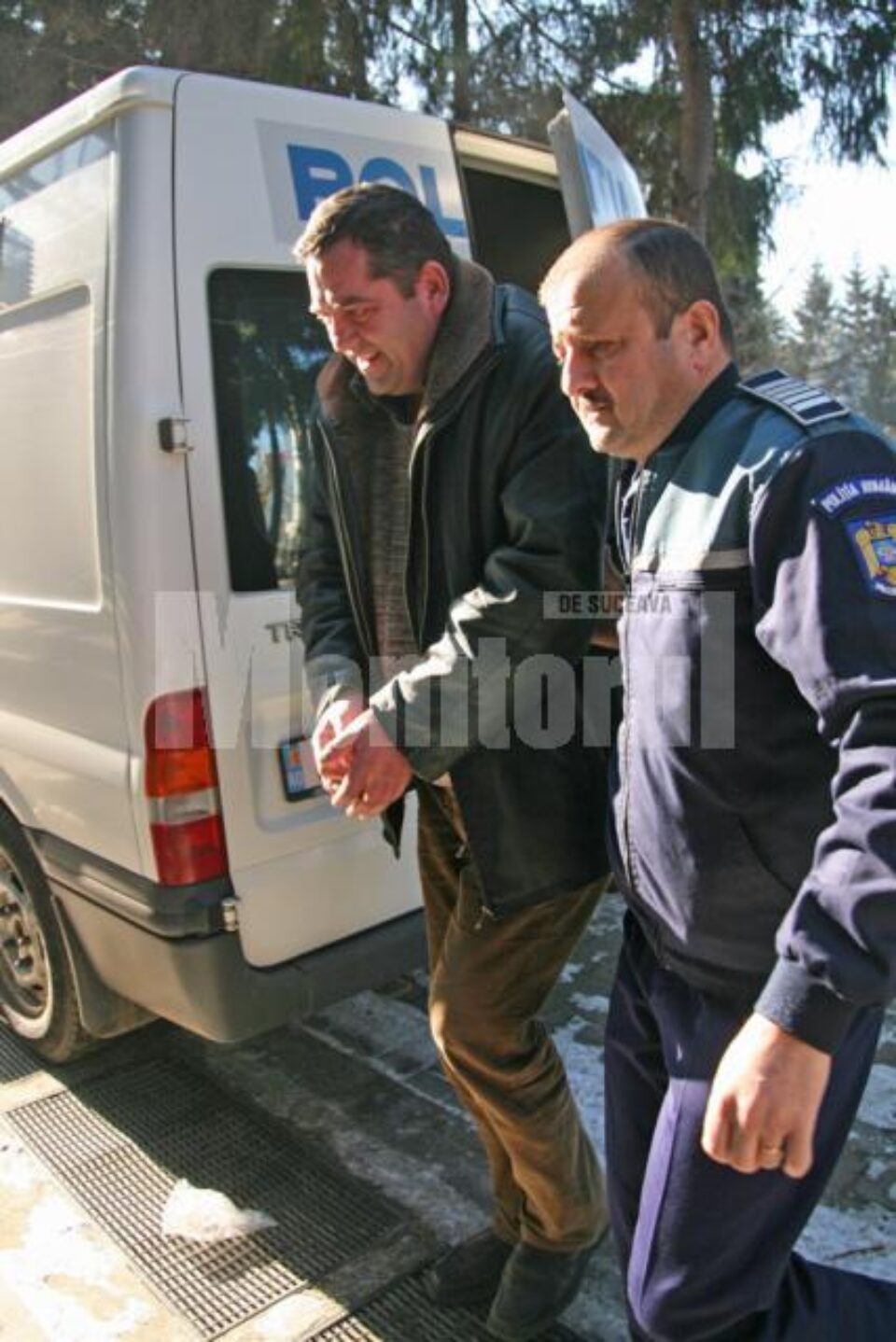 Omul de afaceri sucevean Sorin Leontin Rotariu a fost eliberat luni seară din Penitenciarul Botoșani Omul de afaceri sucevean Sorin Leontin Rotariu a fost eliberat luni seară din Penitenciarul Botoșani