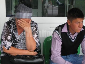 Soția și unul din cei zece copii ai lui Toader Pribeagu