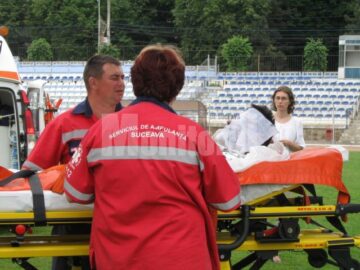 Daniel Șalgău, una din cele trei victime, pe punctul de a fi urcat în elicopter
