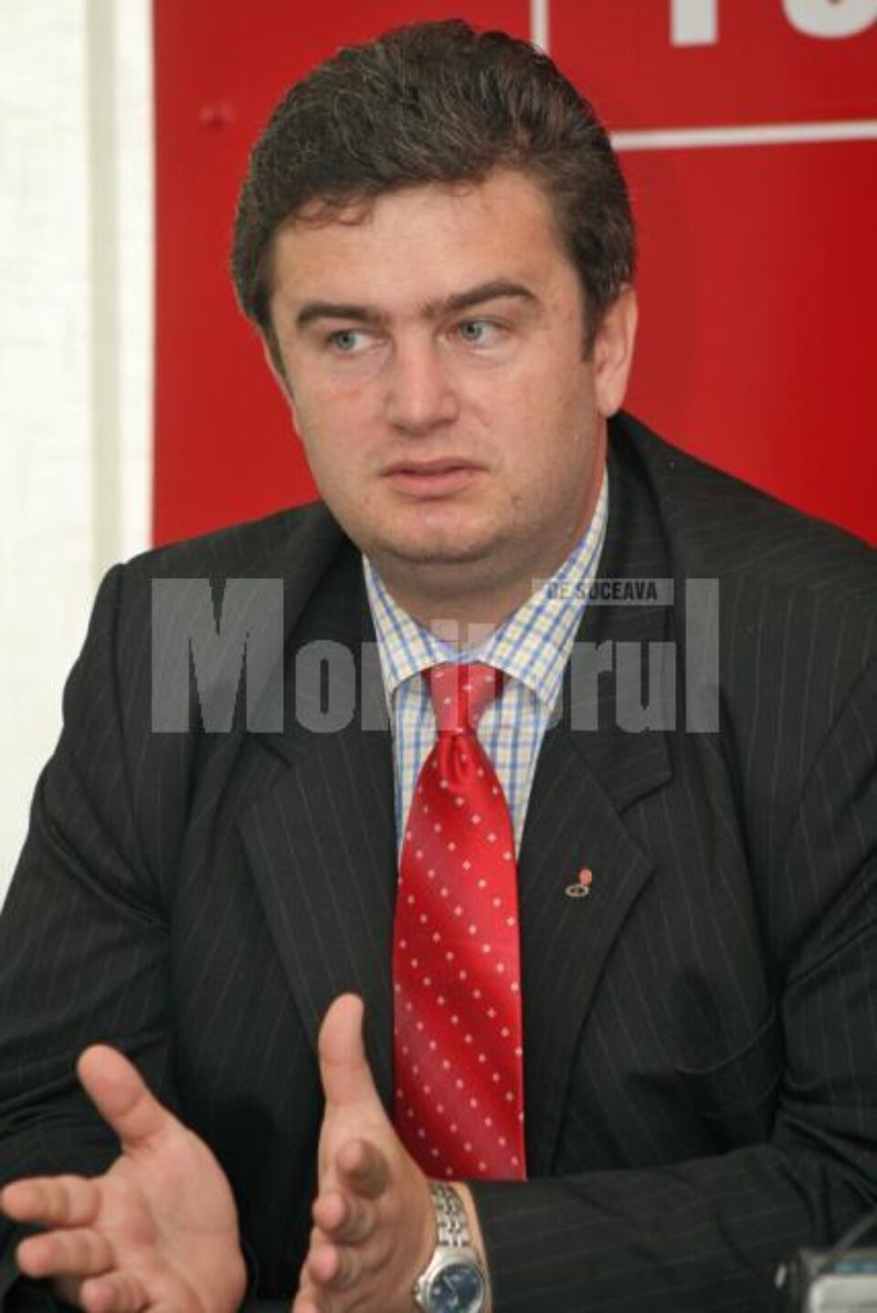 Cătălin Nechifor: „Mă întreb dacă acest subiect al regionalizării nu e doar o petardă de fum în prag de vară” Cătălin Nechifor: „Mă întreb dacă acest subiect al regionalizării nu e doar o petardă de fum în prag de vară”