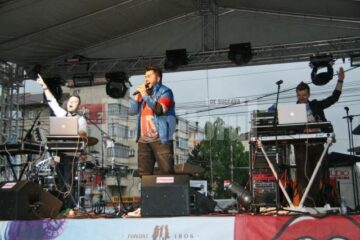 Membrii trupei Deepside Deejays