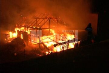 Incendiu devastator la o gospodărie din Vama