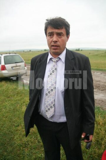 Viceprimarul Constantin Tololoi:” „Societatea trebuie să ceară acordul asociației utilizatorilor de pășune ca să poate parcurge drumul”