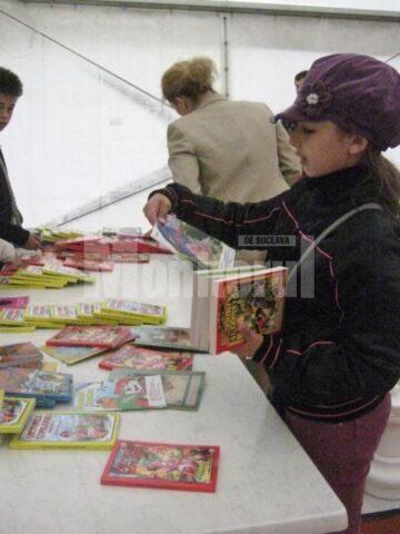 Sute de suceveni au participat vineri, pentru a treia oara, la proiectul „Suceava Citeste”