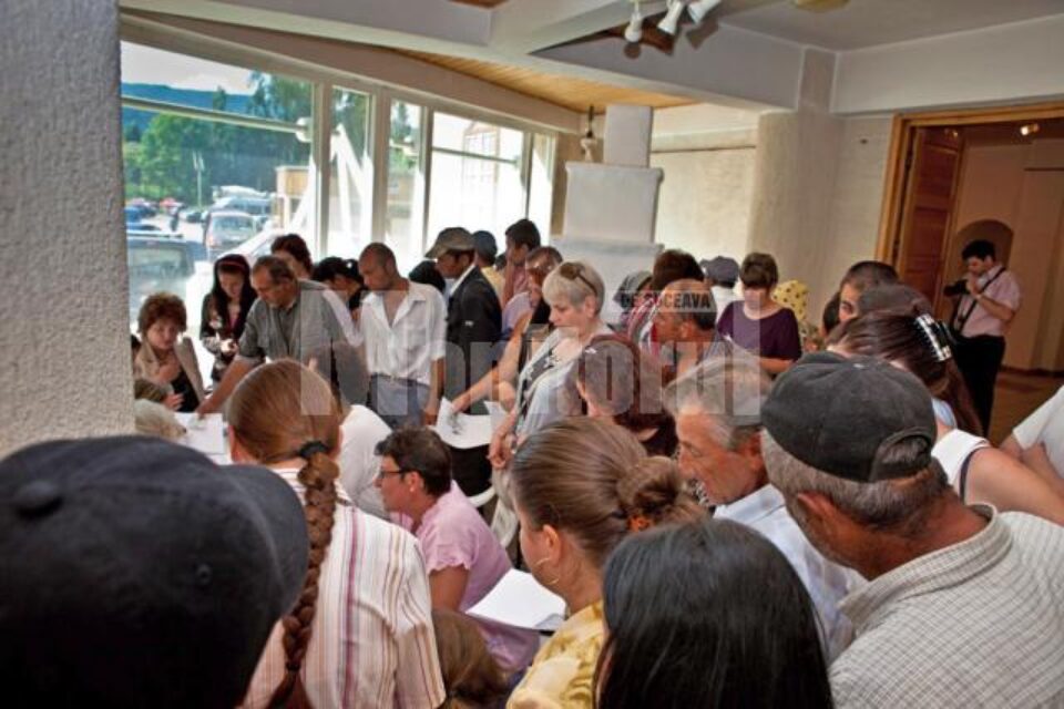 Târg de locuri de muncă și cursuri de calificare, la Gura Humorului