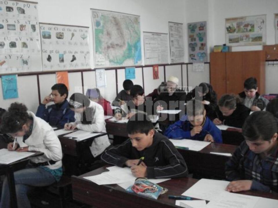 244 de locuri la liceu pentru elevii de etnie romă din județ
