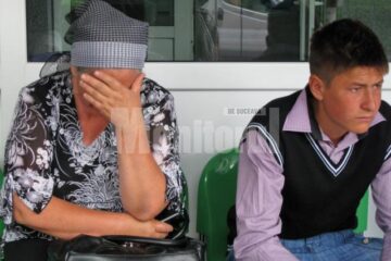 Soția și unul din cei zece coppii ai lui Toader Pribagu