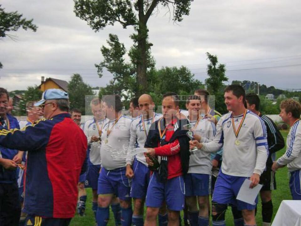 Iacobeniul a sărbătorit câștigarea Cupei României la fotbal, faza județeană