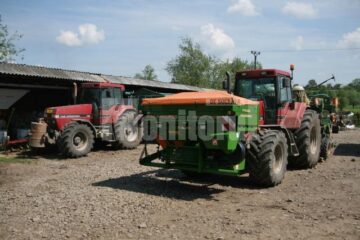 Agricultura mecanizată, pe suprafețe mari - aceasta pare a fi cheia succesului