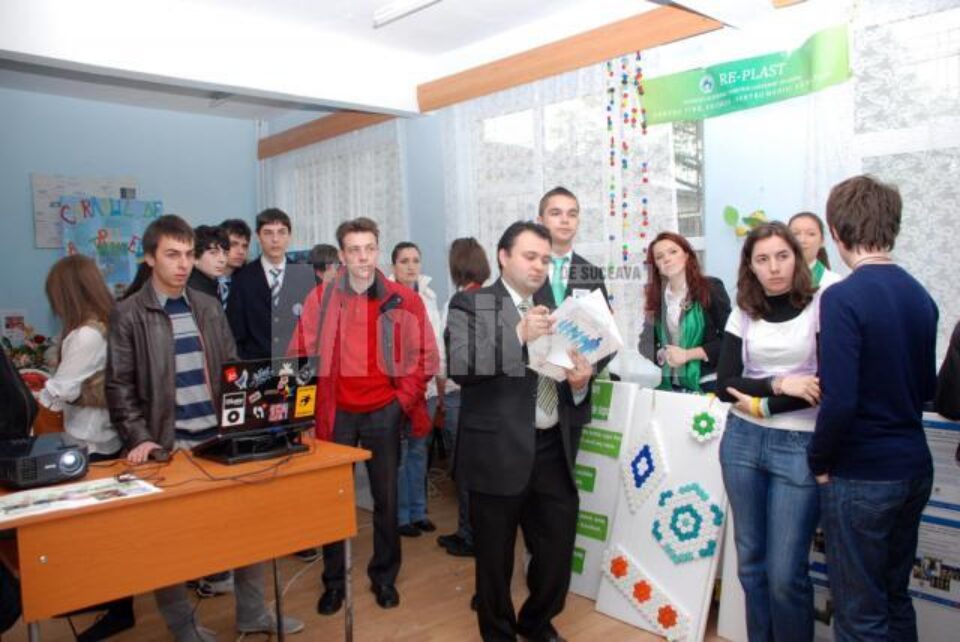 Elevi de la Colegiul „Economic”