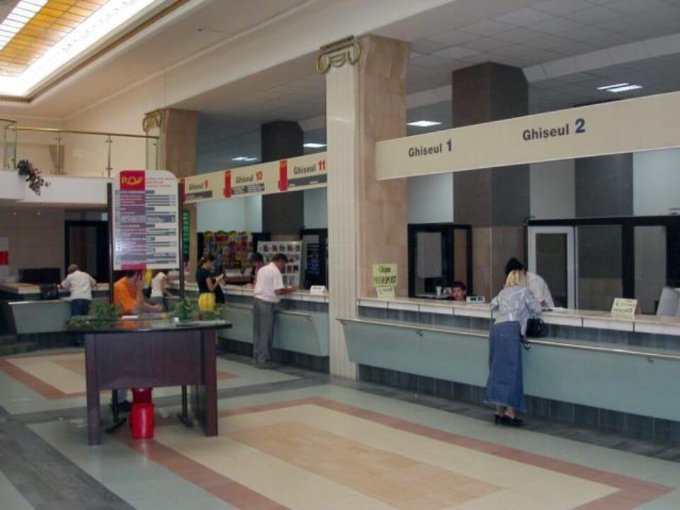 Fiecare salariat al Poștei Române va fi trimis în concediu fără plată câte două zile în fiecare lună