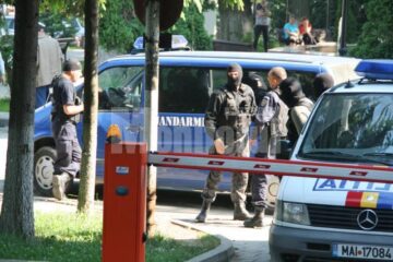 143 de percheziții și peste 150 de suceveni cercetați pentru contrabandă