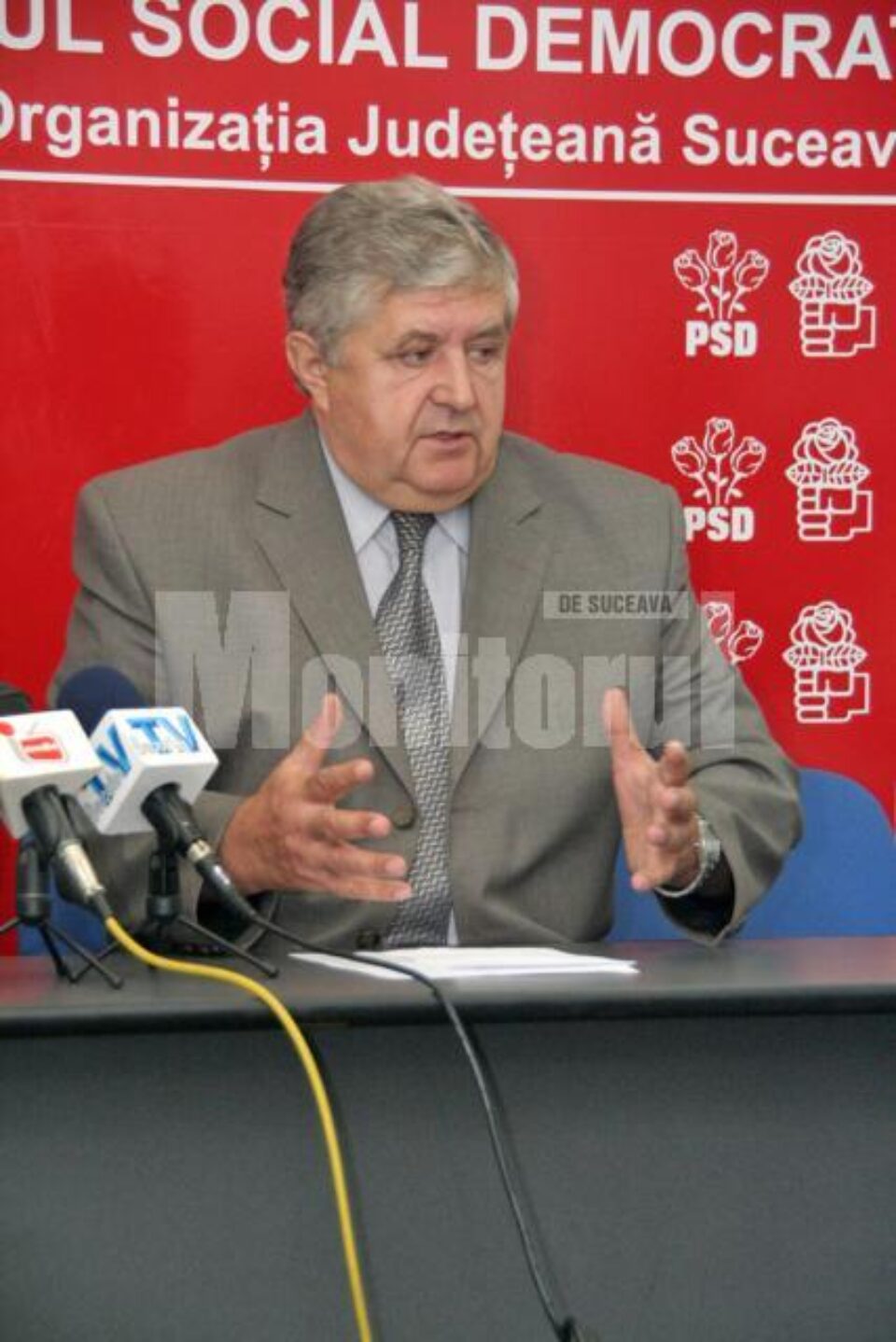 Gavril Mîrza: „Dacă nu trece legea prin asumarea răspunderii și pică Guvernul, asta înseamnă sacrificarea lui Boc”