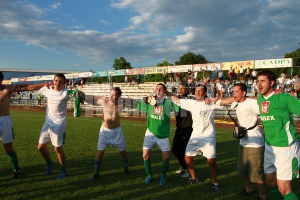 Bucuria promovării a fost imensă pentru jucătorii lui Sporting Suceava foto Nicolae Cătălin Câmpan