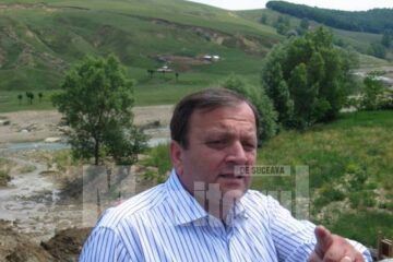 Gheorghe Flutur a inspectat lucrările de refacere a liniei ferate dintre Suceava și Cacica