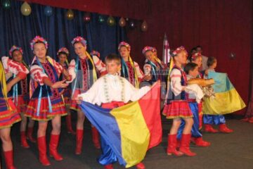 Pe scena Festivalului Minorităților „Conviețuiri”