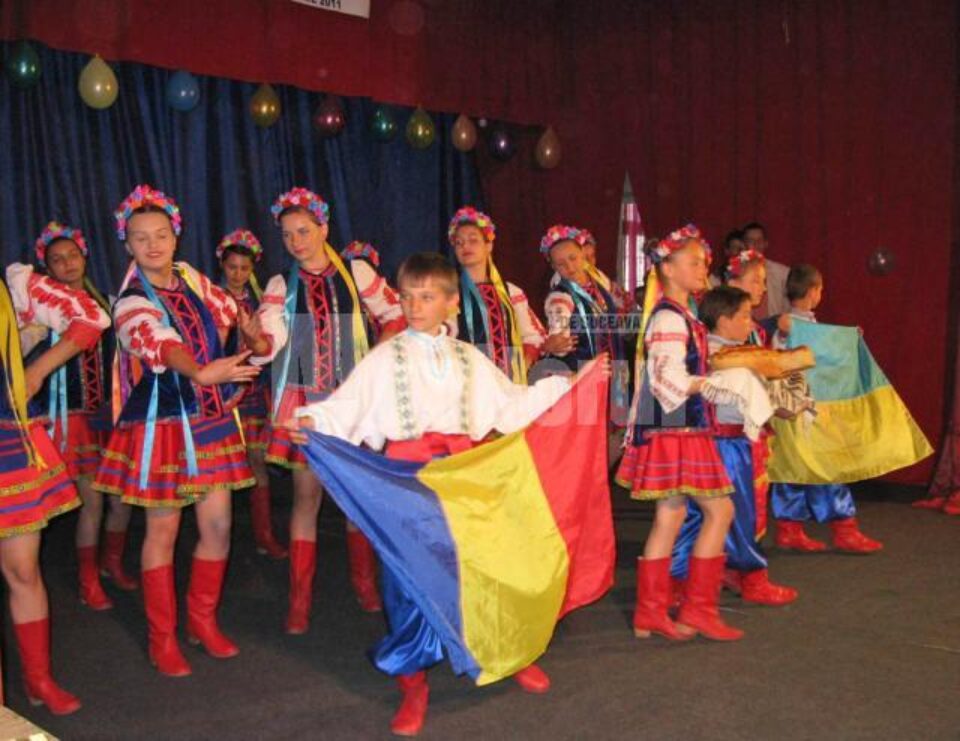 Pe scena Festivalului Minorităților „Conviețuiri”