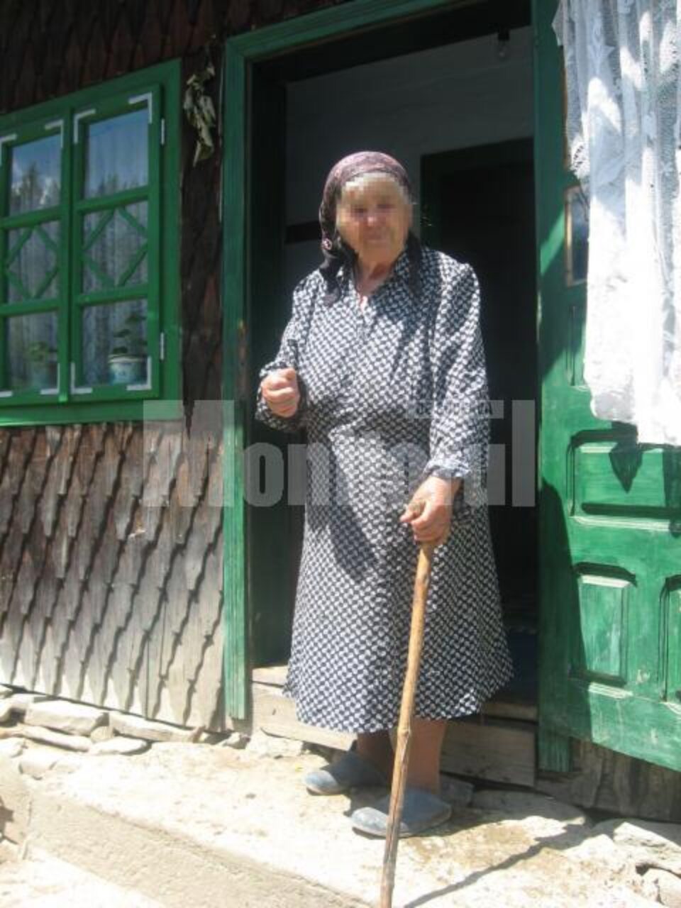 Bătrâna este mama a nouă copii și văduva de 11 ani