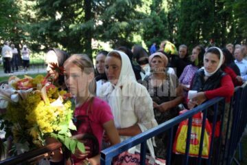 Pelerini la Suceava de Sanziene
