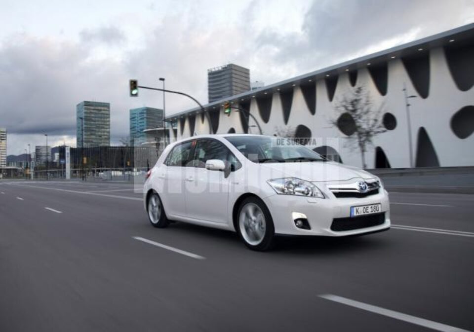 Toyota Auris Hybrid