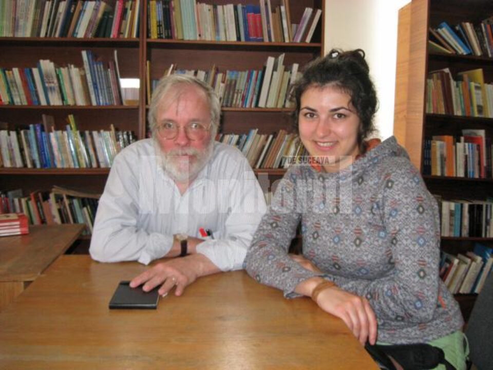 Antropologul James M. Nyce și Alexandra Coțofană la Biblioteca Bucovinei