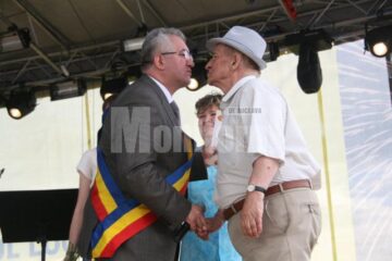 Ion Lungu a premiat 20 de cupluri care au împlinit 50 de ani de la căsătorie