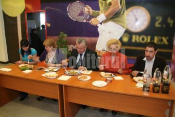 Juriul testează sărmăluțele